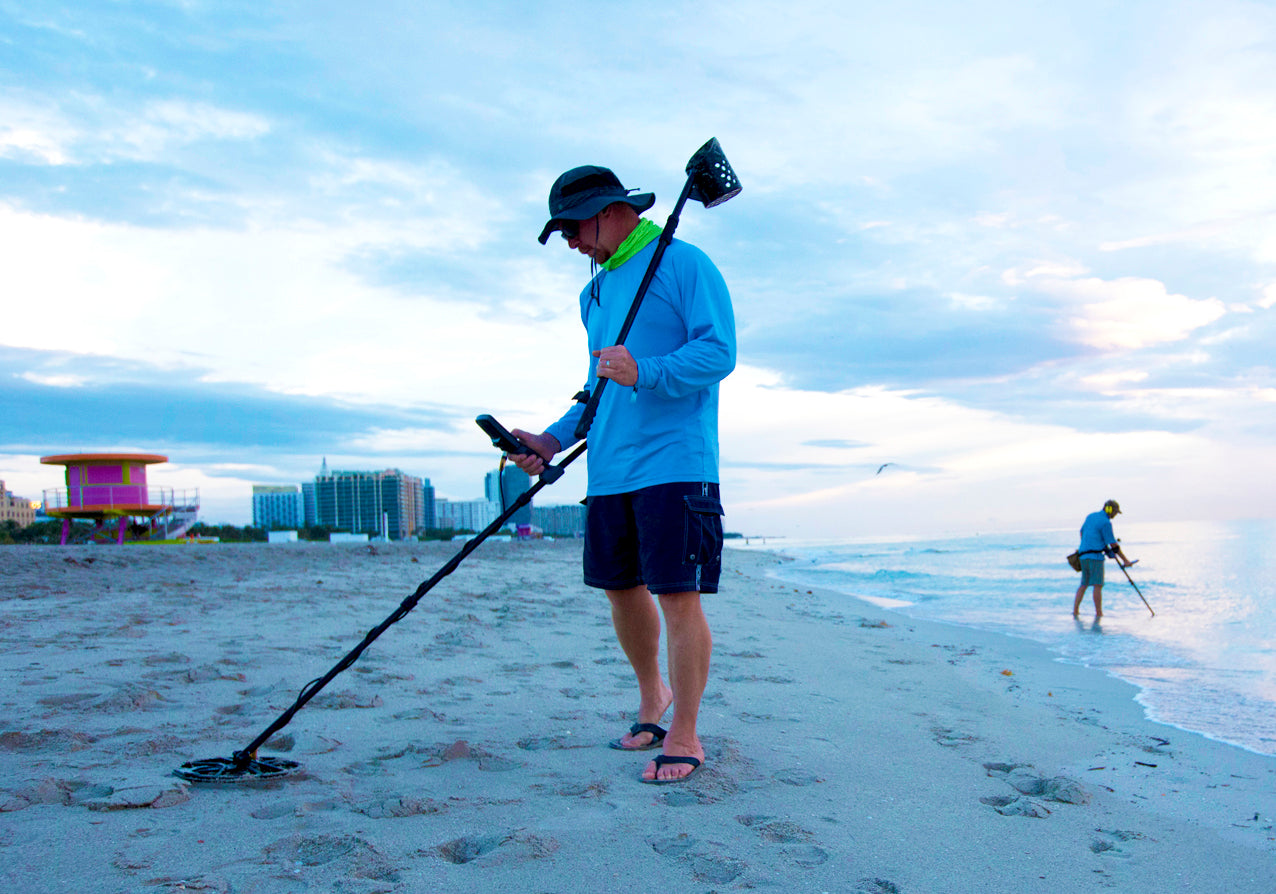 Optimize Your Minelab Equinox 800 for Beach Metal Detecting: Top Settings & Tips for Success