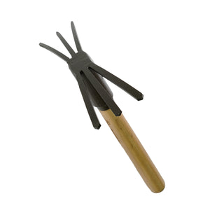 Apex Osprey Pick contain no magnet and is under 2 pounds