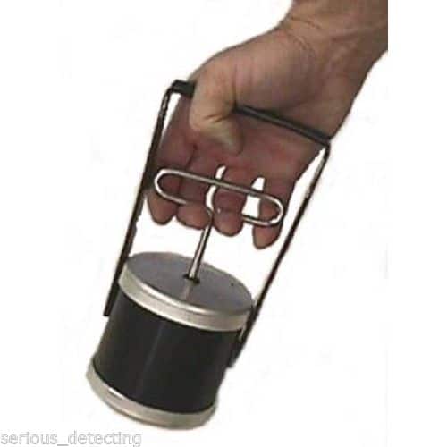 TerraX Serious Black Sand Magnet with Quick Release