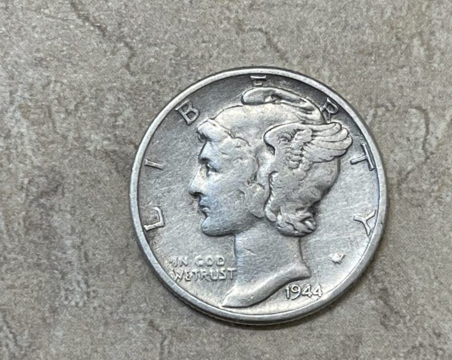 Metal Detecting Silver Dime and Coin Spill Find Story