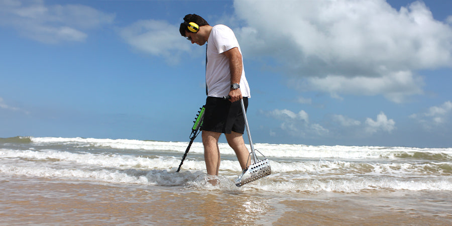 Beach Metal Detecting: The Complete Summer Guide