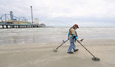 metal detector finds beach