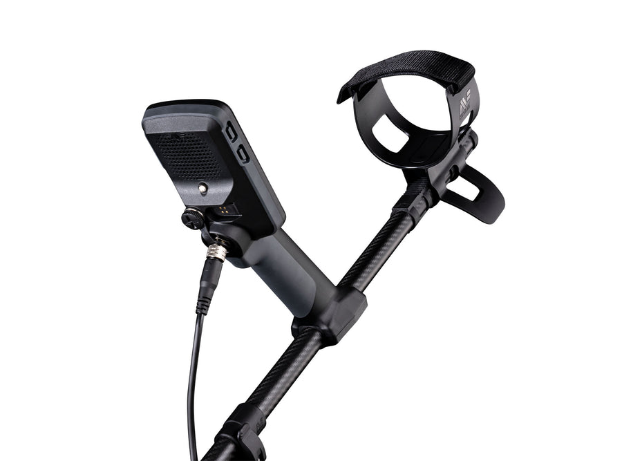 Minelab Equinox 700 with 6 inch EQX 06 coil attached for tight area detecting