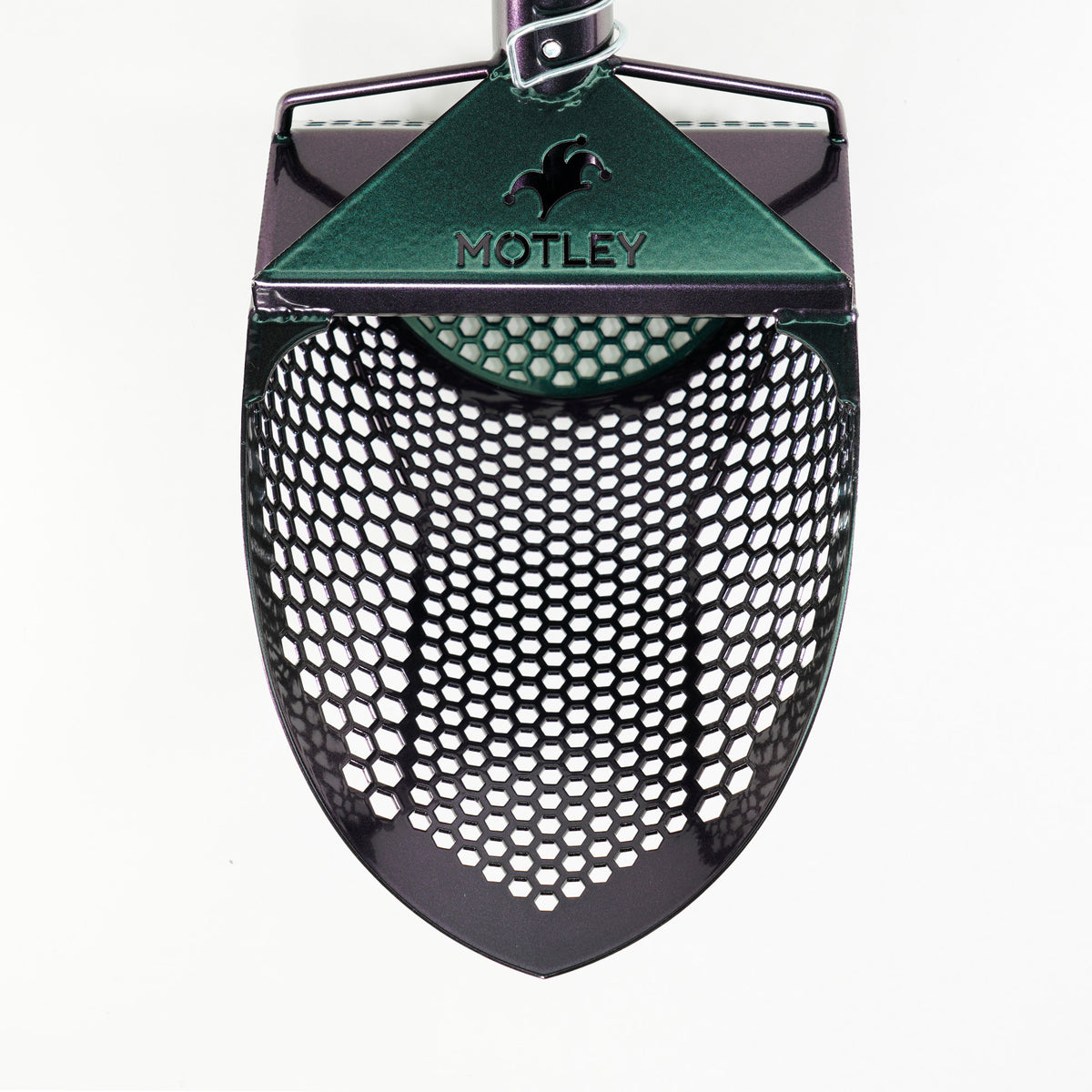 Motley Beach Scoop basket in Chameleon, laser-cut hexagon holes