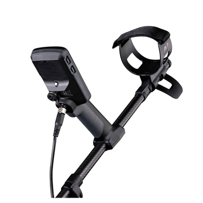 Minelab EQUINOX 900 handgrip and armrest detail