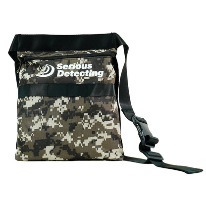 Front view of the camouflage finds pouch included in the Serious Detecting kit. 