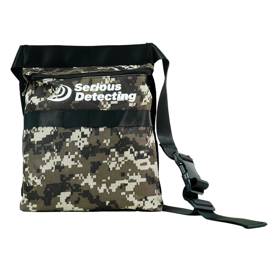 Front view of the camouflage finds pouch included in the Serious Detecting kit. 