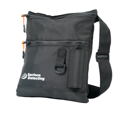 Serious Detecting mesh beach finds pouch, front view with both zippered pockets closed