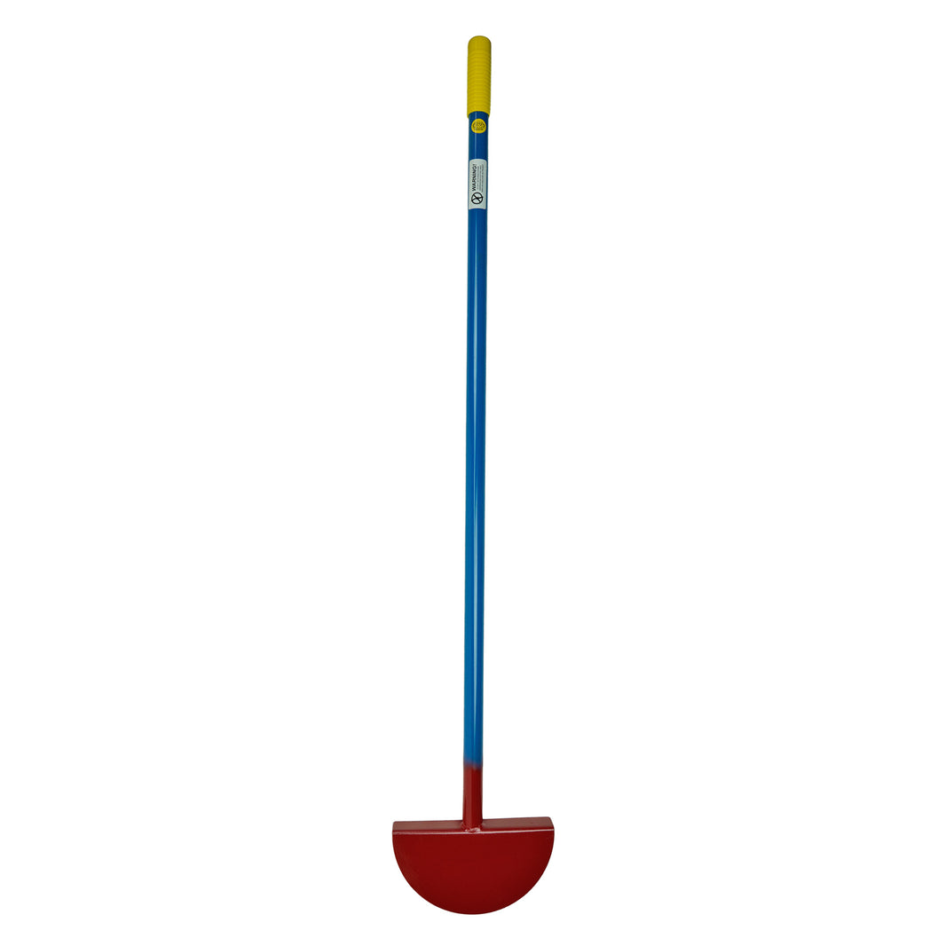 Reverse view of the King of Spades half moon edger, blue shaft and red blade seen from behind