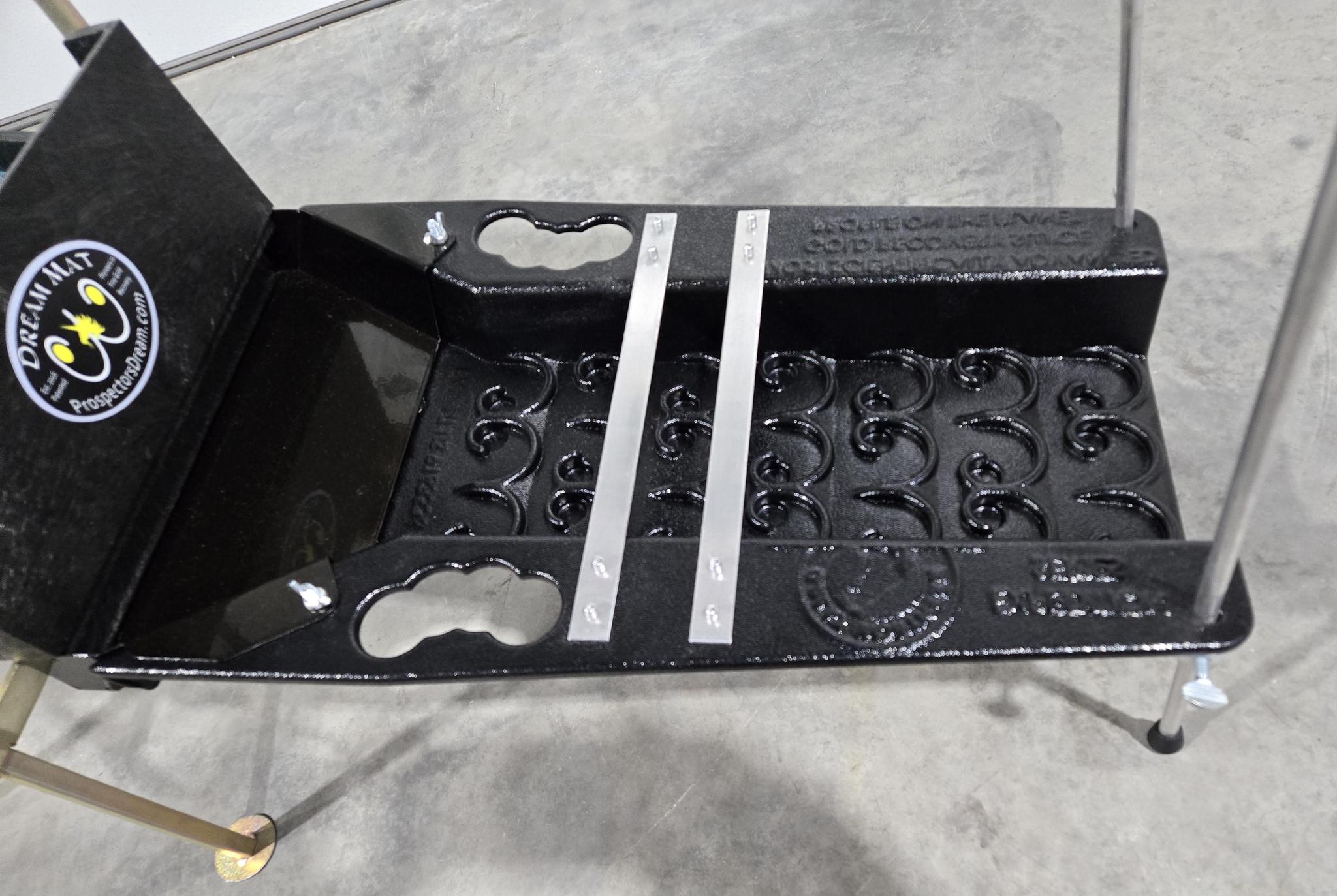 Gold Cube Thermo Flare Tail-Gater with Expedition Sluice