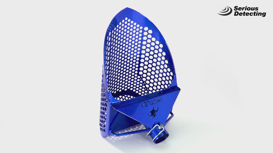 A turntable video shows the Motley Beach Scoop in blue, rotating against a white backdrop.