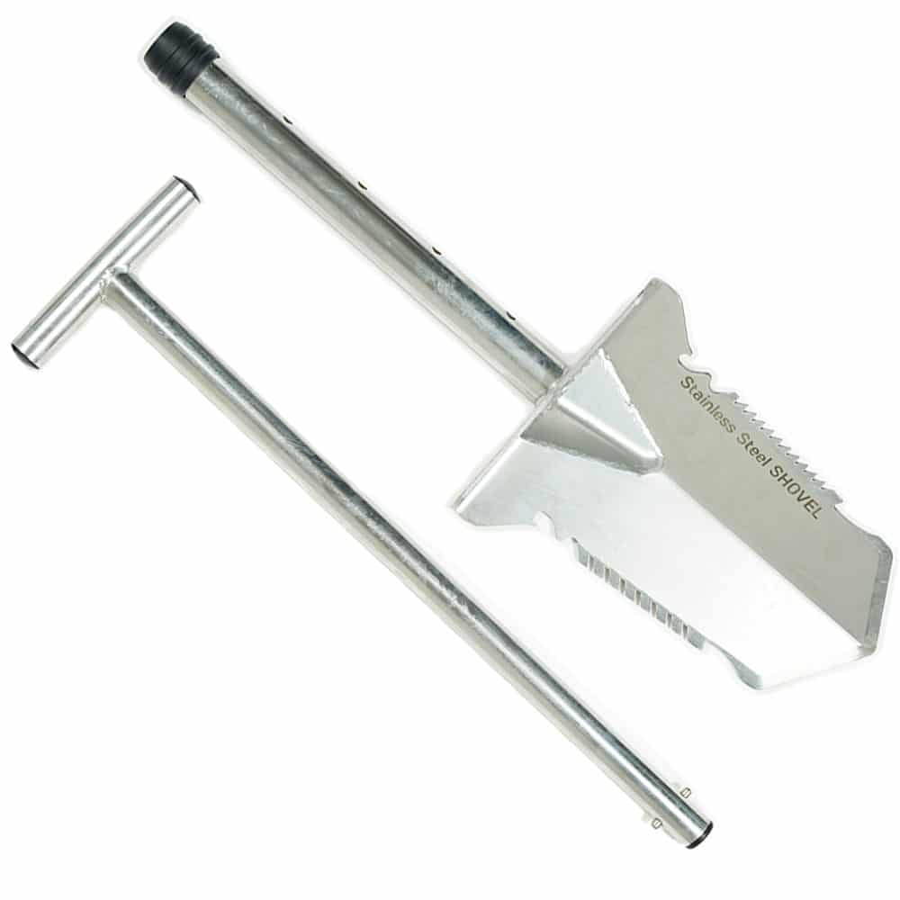 Close-up of Nokta shovel blade with double serrated edges and footrest
