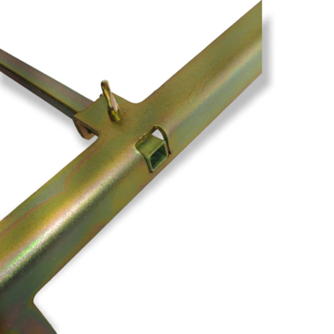 Adjustable height set screw mechanism on Gold Cube stand