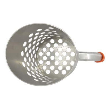 RTG Big 6 sand scoop front view into the perforated 6 in bucket