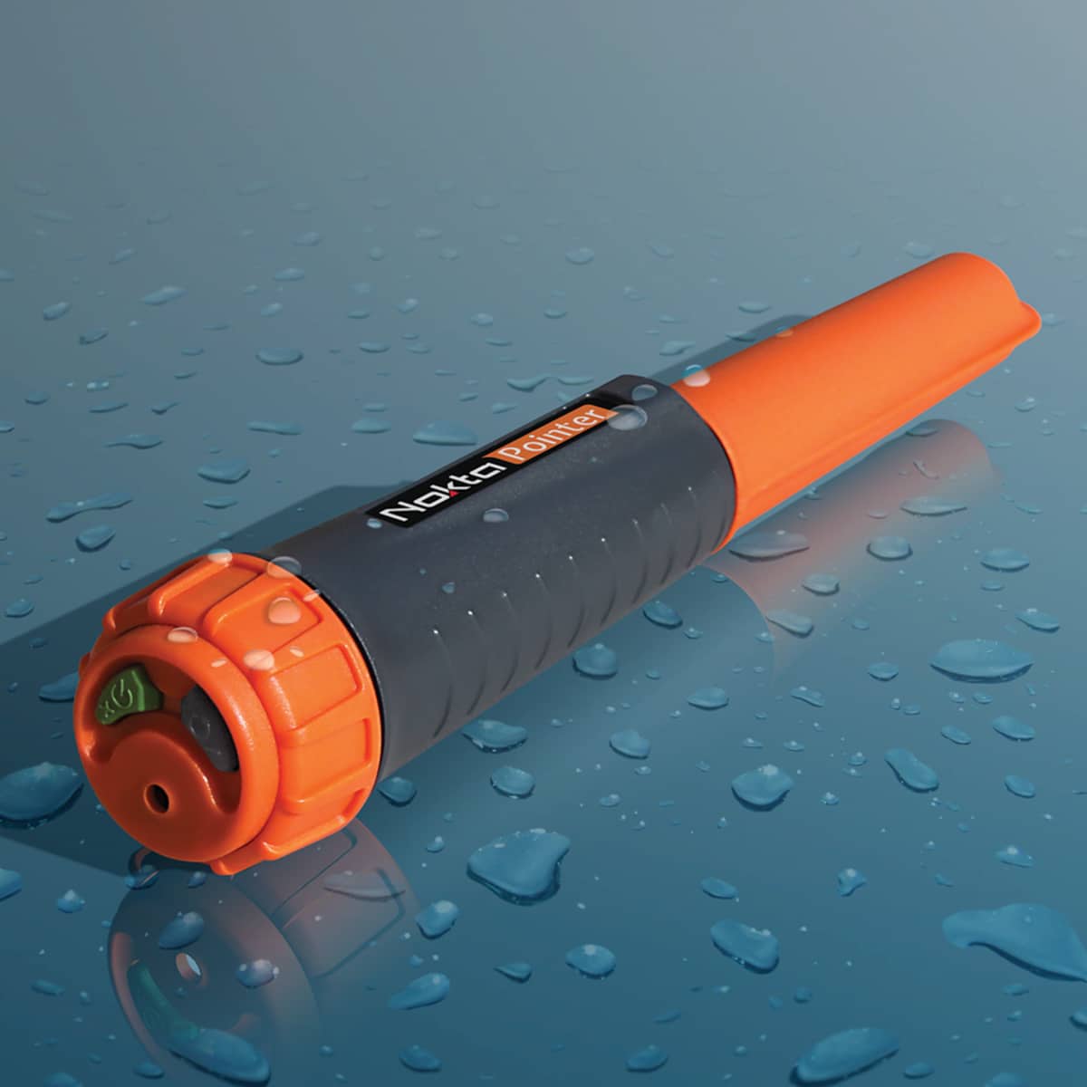 Nokta Pointer waterproof pinpointer being used underwater metal detecting